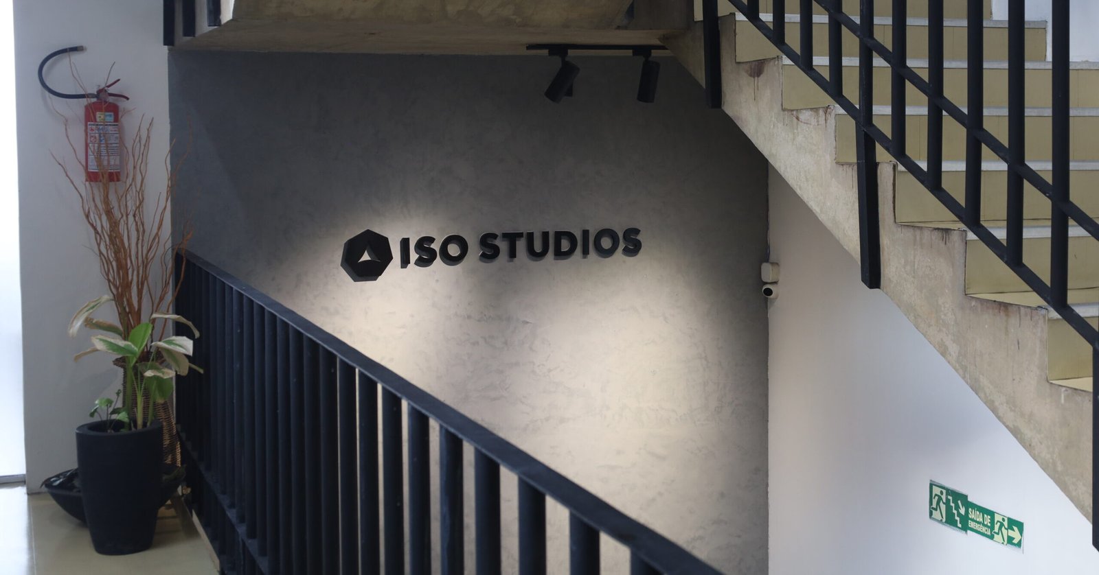 Iso Studios Recepção